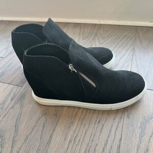 Madden Girl hidden wedge casual shoes. Like new worn 1-2 times only. Size 8.5